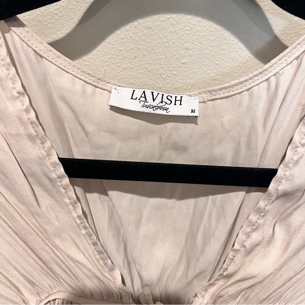 Lavish Blouse - Picture 2 of 3